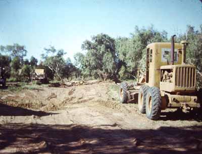 Grader at Macumba Creek